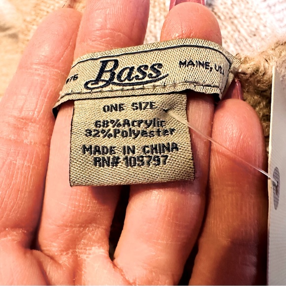 Pink Bass Shawl - Picture 3 of 3